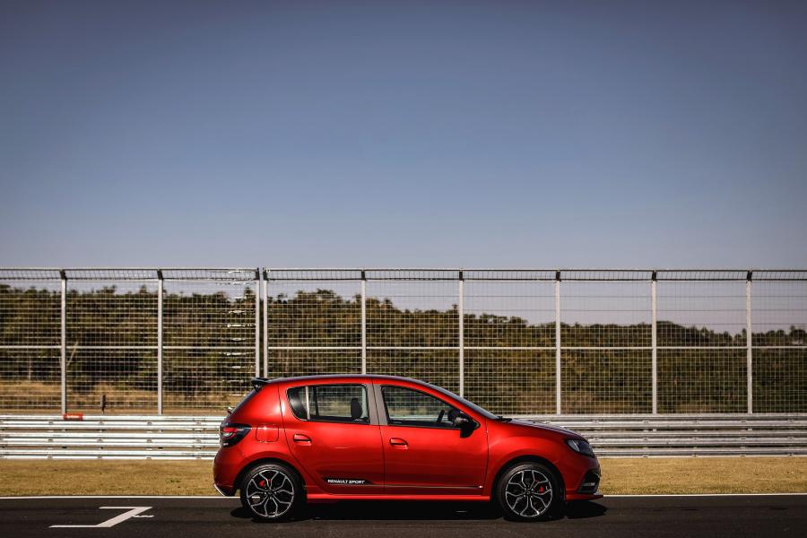  Renault Sandero R.S. 2019 года  (фото 21 из 49)